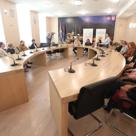 Objavljen javni poziv za dodjelu nagrada za volontere godine