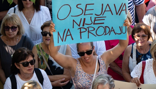Makarani izašli na ulice i poručili županu: Osjeava pripada nama i našoj djeci, ne želimo megalomanski hotel