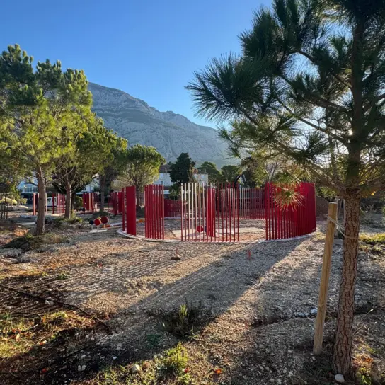 Radovi na Peškeri: Postavlja se veliko dječje igralište Koraljni greben