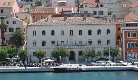 Rok za predaju zahtjeva za božićnice 8. prosinca