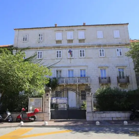 Besplatan upis i jednogodišnja članarina za vatrogasce i vatrogaskinje u Gradsku knjižnicu Makarska