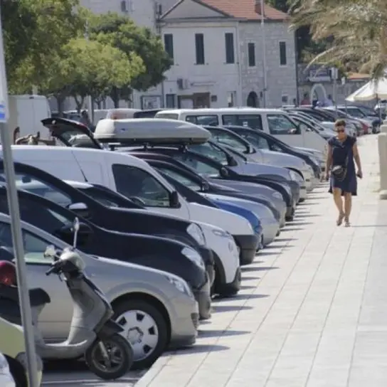Počinje izdavanje povlaštenih umirovljeničkih parkirališnih kartica