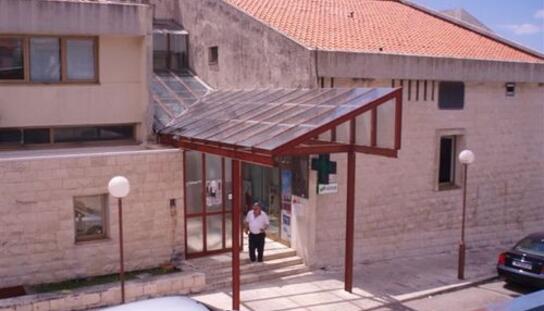 Gradonacelnik Bilić traži poništenje odluke Županijskog doma zdravlja: makarske rodilje ne smiju ostati bez pratnje do Splita