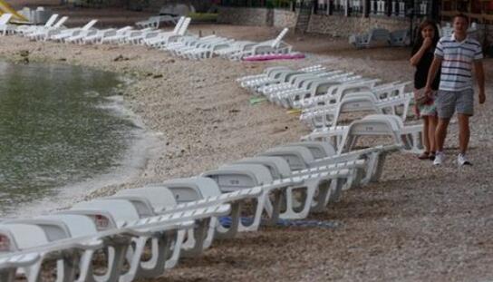 Stupio na snagu novi Plan upravljanja pomorskim dobrom: Za iznajmljivanje ležaljki prednost samohranim roditeljima, nezaposlenima i studentima