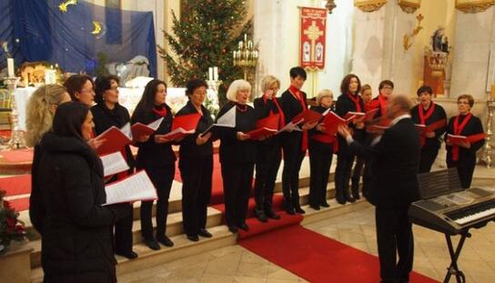 Valentinovo u Makarskoj: Izložba kiparskih radova, koncerti i projekcija filma Ljubavna odiseja