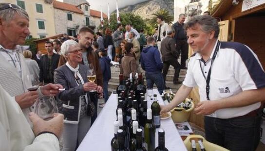 Dalmacija Wine Expo 1. i 2. svibnja: ‘Wine & Fun Days’ na Kačićevom trgu i u Kalalargi