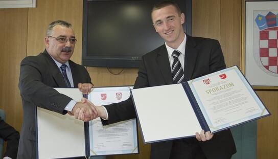 Makarska i Vukovar: Dugogodišnje prijateljstvo okrunjeno sporazumom o suradnji