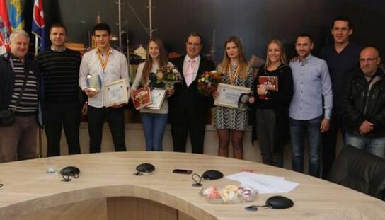 Grad uručio priznanja za sportska postignuća: Svečani prijam za svjetske i europske prvake u kickboxingu Anđelu Stanić i Juru Drlju te mladu sportsku atletičarsku nadu Iru Anteu Kelemović