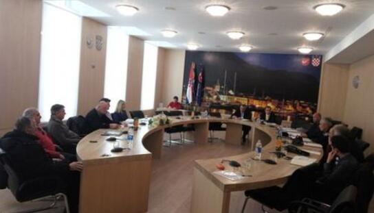 Održan sastanak Vijeća za prevenciju: Grad pokreće postupak nabave kamera i video-nadzora za srednjoškolsku zgradu