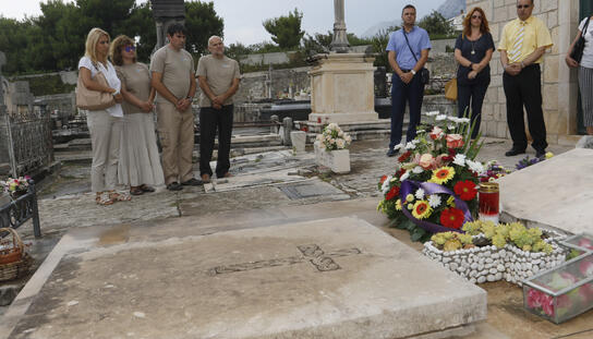 Grad Makarska i Park prirode Biokovo na obljetnicu smrti dr. Fra Jure Radića: Cvijeće za velikog čovjeka, znanstvenika i prirodoslovca