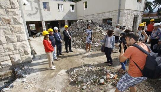 Počeli radovi na rekonstrukciji i nadogradnji upravne zgrade na Gradskom sportskom centru: Makarska dobiva novu multimedijalnu dvoranu i smještajne kapacitete za sportski turizam