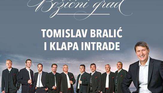 Večeras u Božićnom gradu veliki koncert klape Intrade i Tomislava Bralića