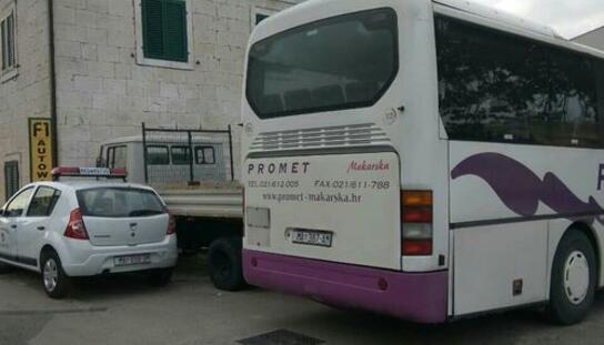 Priopćenje gradonačelnika Tonća Bilića: Predstavnici Prometa Makarska nastavljaju silom i bez pravne osnove spriječiti Grad Makarsku u osiguravanju normalnog funkcioniranja zgrade Merkura 5