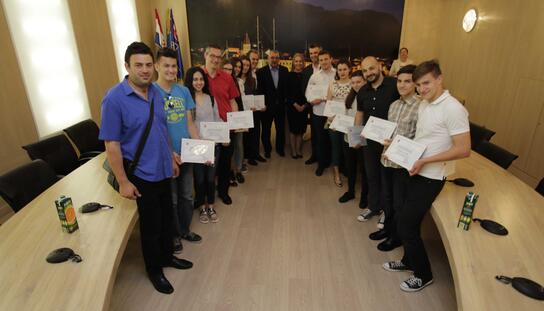 Primanje gradonačelnika Bilića za nagrađene učenike Glazbene škole: ‘Vi ste ponos Makarske’