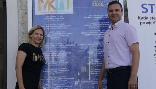 Pročelnik Dražen Kuzmanić i savjetnica za kulturu Sandra Vranješ o ovogodišnjem Makarskom kulturnom ljetu: Klapske pjesme i koncerti oživjet će gradske ulice i trgove