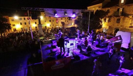 Makarska Jazz Festival započeo koncertima Bojana Zulfikarpašića i Juliena Louraua te Marko Ramljak Banda