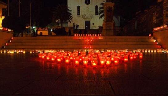 Dan sjećanja na žrtvu Vukovara: U spomen na stradale večeras svijeće u Vukovarskoj, a sutra na Kačićevu trgu