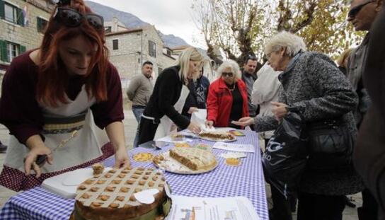Izbor za najbolju tortu makaranu: Jutarnja promocija na gradskoj rivi uoči večerašnjeg natjecanja