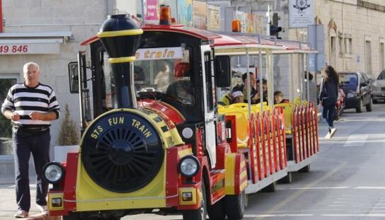 Advent u Makarskoj: Božićni vlakić danas počinje s radom