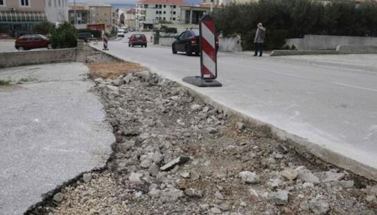 Nova ulaganja u infrastrukturu: Počeli radovi na uređenju nogostupa u Ulici kipara Meštrovića