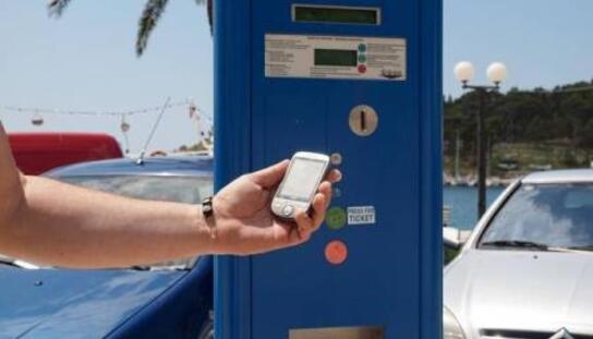 Nova odluka o parkirnim zonama i visni naknade: Uvođenjem satne naplate na dijelu gradske rive želi se rasteretiti parking u centru grada