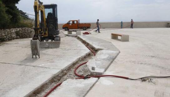 Završetak radova: Nova rasvjeta na lukobranu