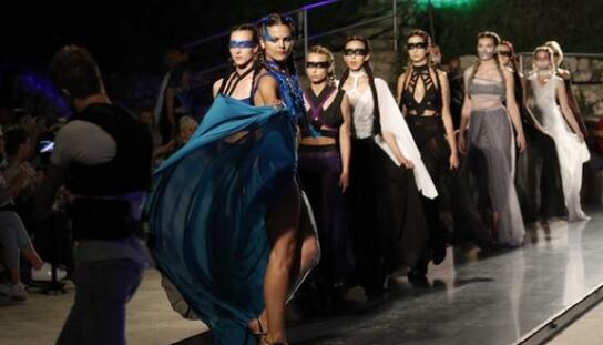 Nakon londonskog Fashion Weeka revija na makarskom lukobranu: Olya Sookie napokon se predstavila i publici u rodnom gradu