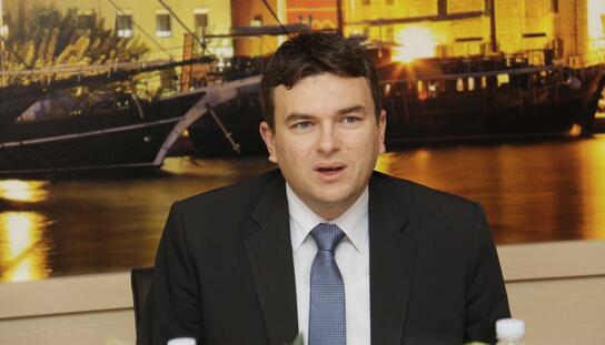 Nove mjere:  Svim makarskim osnovcima besplatni udžbenici