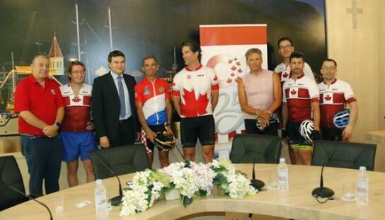 Gradonačelnik Jure Brkan dočekao sudionike Batllefield Bike Ridea: Humanitarna biciklistička manifestacija kanadskih i hrvatskih ratnih veterana zastala u Makarskoj