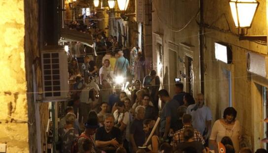 Domaćini i gosti uživali u Noći Kalalarge: Tradicionalna fešta oduševila ponudom i šušurom