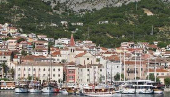 Makarska studentski grad: 20 studenata upisalo novoosnovani preddiplomski sveučilišni  studij Hotelijerstvo i gastronomija