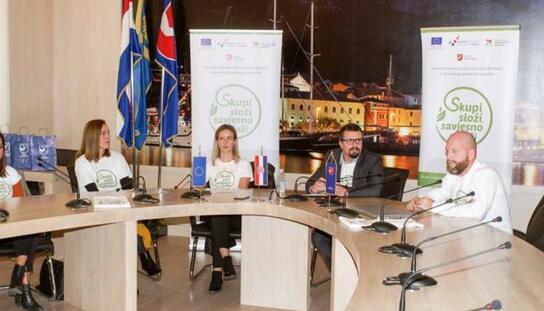Završena provedba izobrazno-informativne kampanje ''Skupi,složi,savjesno odloži'': Podijeljeno više od 10 000 informativnih letaka,11 000 edukativnih brošura i 8 000 letaka za turiste
