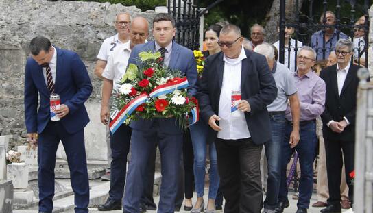 Obilježavanje Dana antifašističke borbe: Cvijeće i molitva za poginule borce NOR-a i branitelje Domovinskog rata