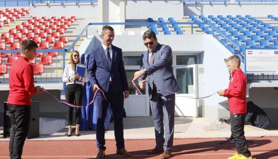 Završna konferencija projekta: Obilježen završetak radova na projektu Energetske obnove Podtribinskog prostora glavnog terena Gradskog sportskog centra Makarska