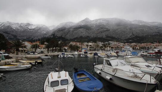 Treća marčana bura prepolovila temperaturu: Udari bure i do 120 km/h