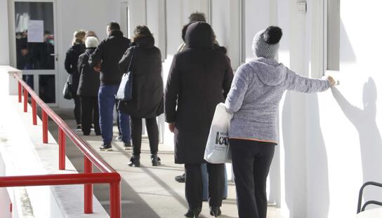 Počela podjela uskrsnih bonova umirovljenicima